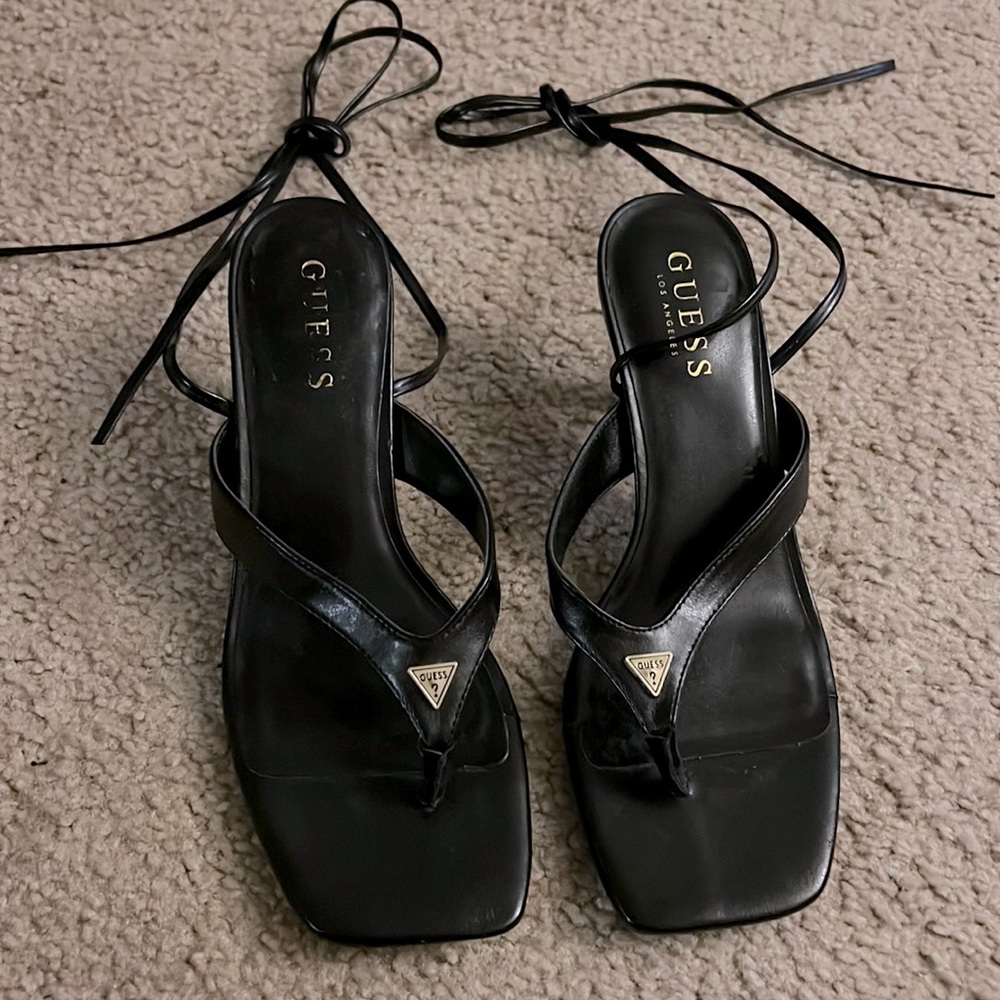 GUESS Thong Sandals w/ Heel